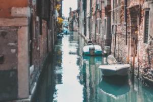 英超联赛,被称卡拉宝杯的传奇象征英超联赛被称为卡拉宝杯